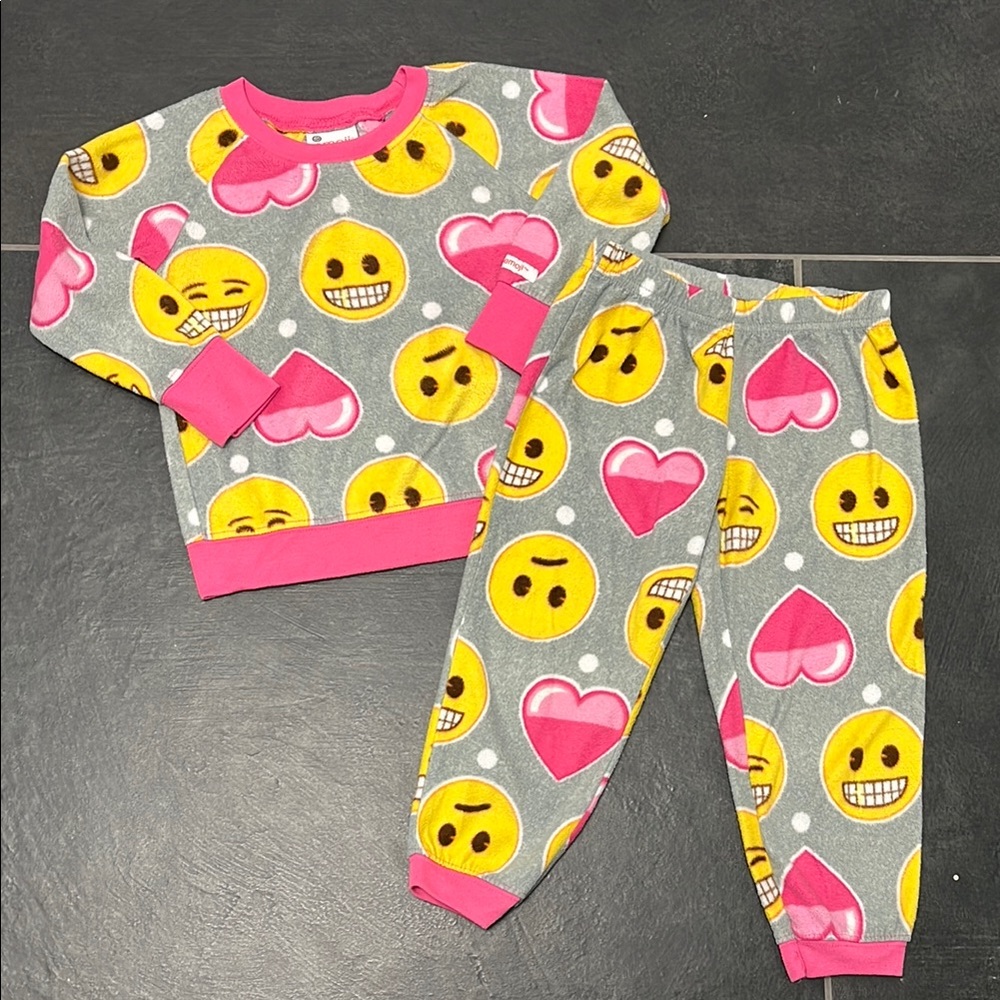 Emoji The Iconic Brand Girls soft fleece Pajama Set - Pink and Yellow 4